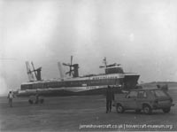 SRN4 Sir Christopher (GH-2008) with Hoverlloyd